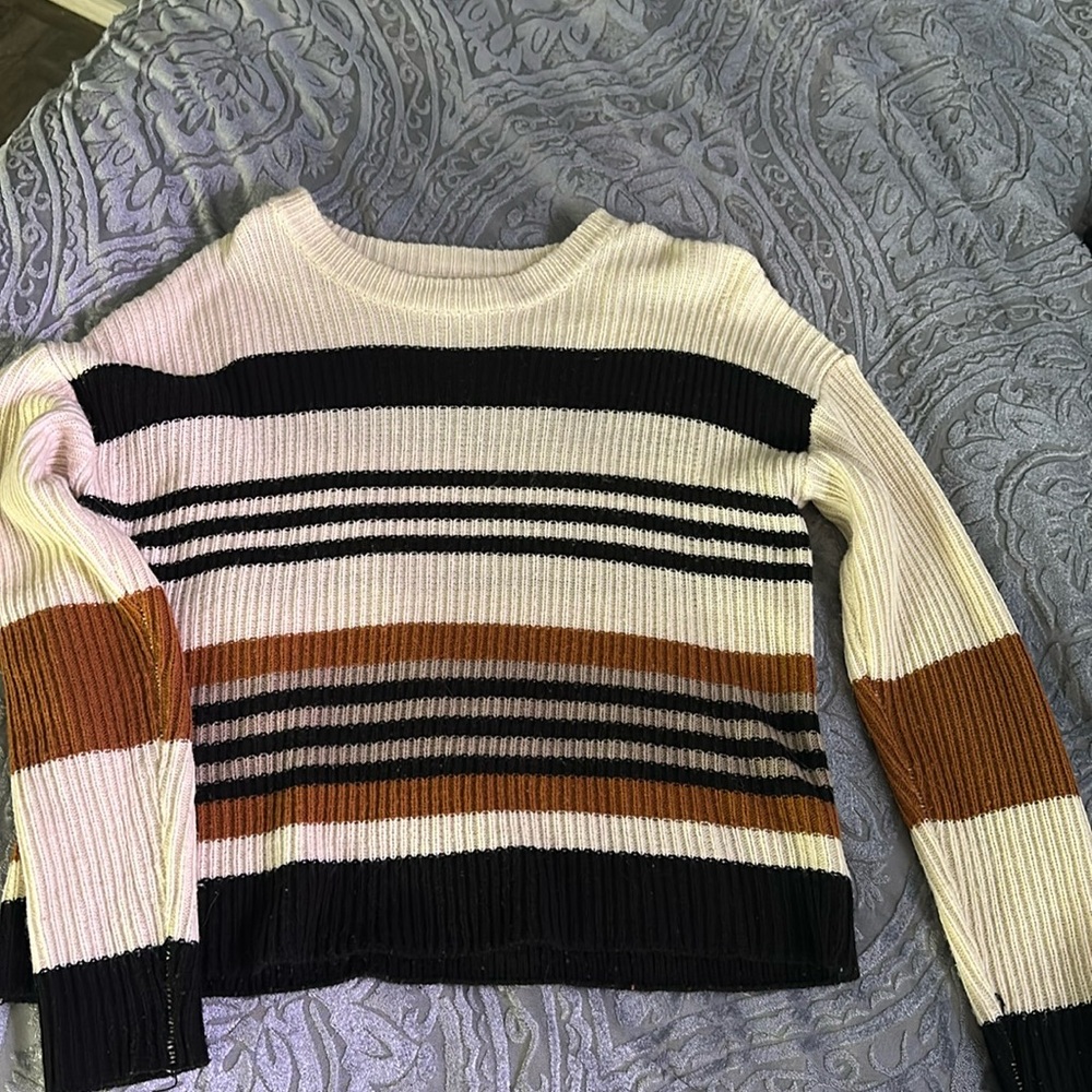 Drop shoulder long sleeve sweater